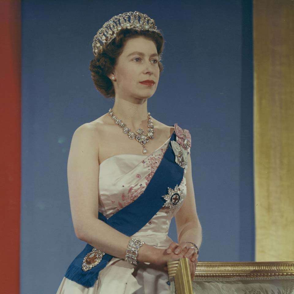 Elizabeth II - Historical Notes on England's Kings & Queens